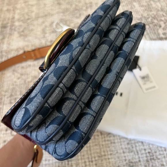 Coach Blue Shoulder Bag with Signature Design - Picture 14 of 14